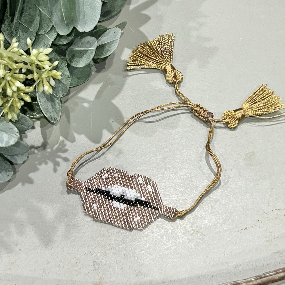 Seed Bead Lips‎ - Mouth - Adjustable Tie & Tassel Bracelet NEW Champagne/Brown